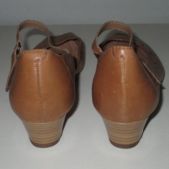 Earth Sugarberry Womens Tan Laser Cut Leather Mary Jane Wedge NWOB - Size 7.5B - Picture 5 of 9